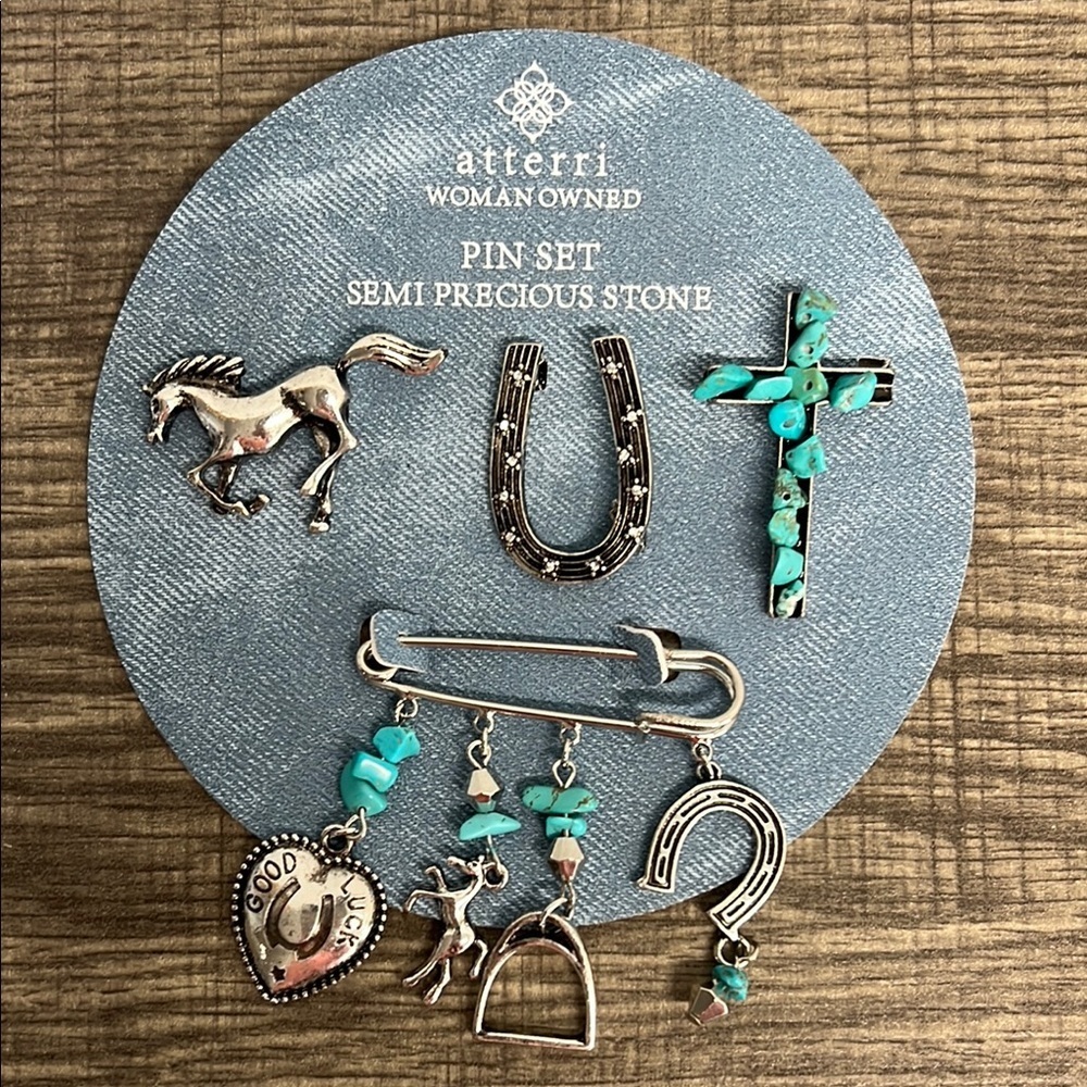 Arteries | Equestrian Brooch Set - Picture 1 of 6